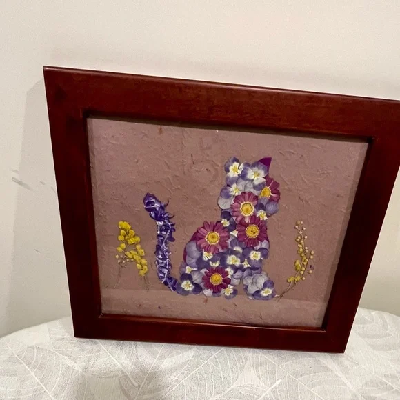 Framed Floral Cat Wall Art - Pressed Dry Flowers Art - Picture 4 of 4